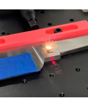 GRABA TU CUCHILLO CON LASER DE FIBRA